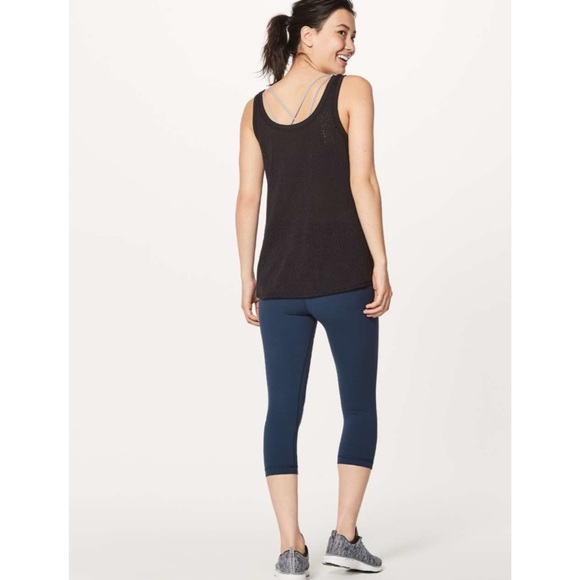 Lululemon Women’s Hint of Sheer Singlet Tank Top in Black (4/6) - Picture 6 of 6